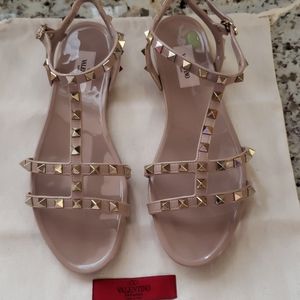 Brand new Valentino Garavani rock stud sandals